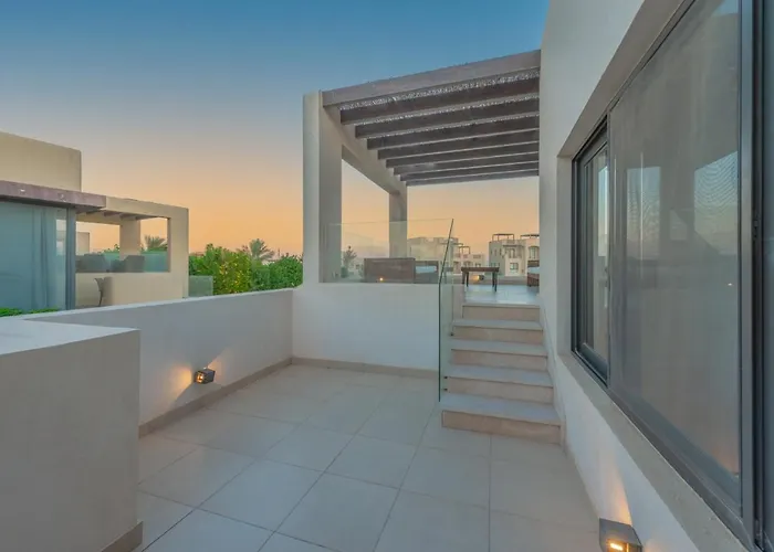 Airy & Bright 4br In Tawila, El Gouna, Private Pool & Lagoon Access Villa *