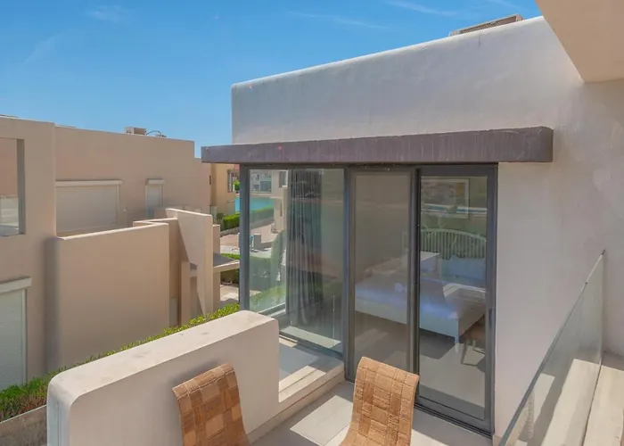 Airy & Bright 4br In Tawila, El Gouna, Private Pool & Lagoon Access Villa