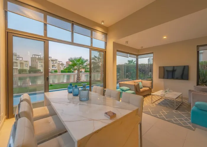 Airy & Bright 4br In Tawila, El Gouna, Private Pool & Lagoon Access Villa *