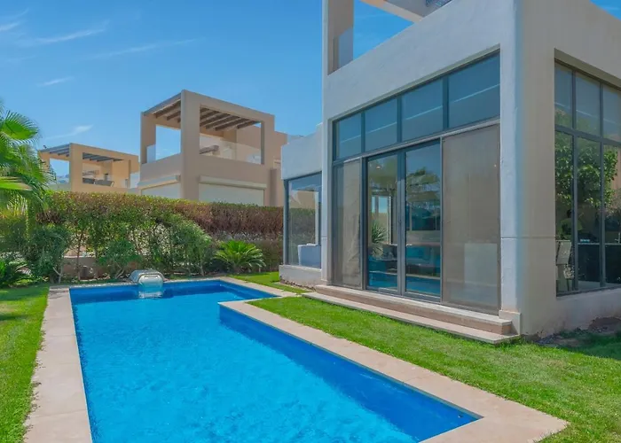 Airy & Bright 4br In Tawila, El Gouna, Private Pool & Lagoon Access Villa Gurdaka