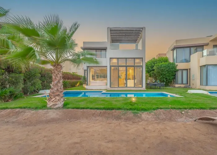 Airy & Bright 4br In Tawila, El Gouna, Private Pool & Lagoon Access *