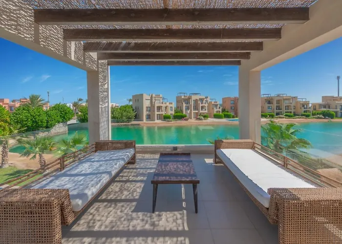 Airy & Bright 4br In Tawila, El Gouna, Private Pool & Lagoon Access * Gurdaka